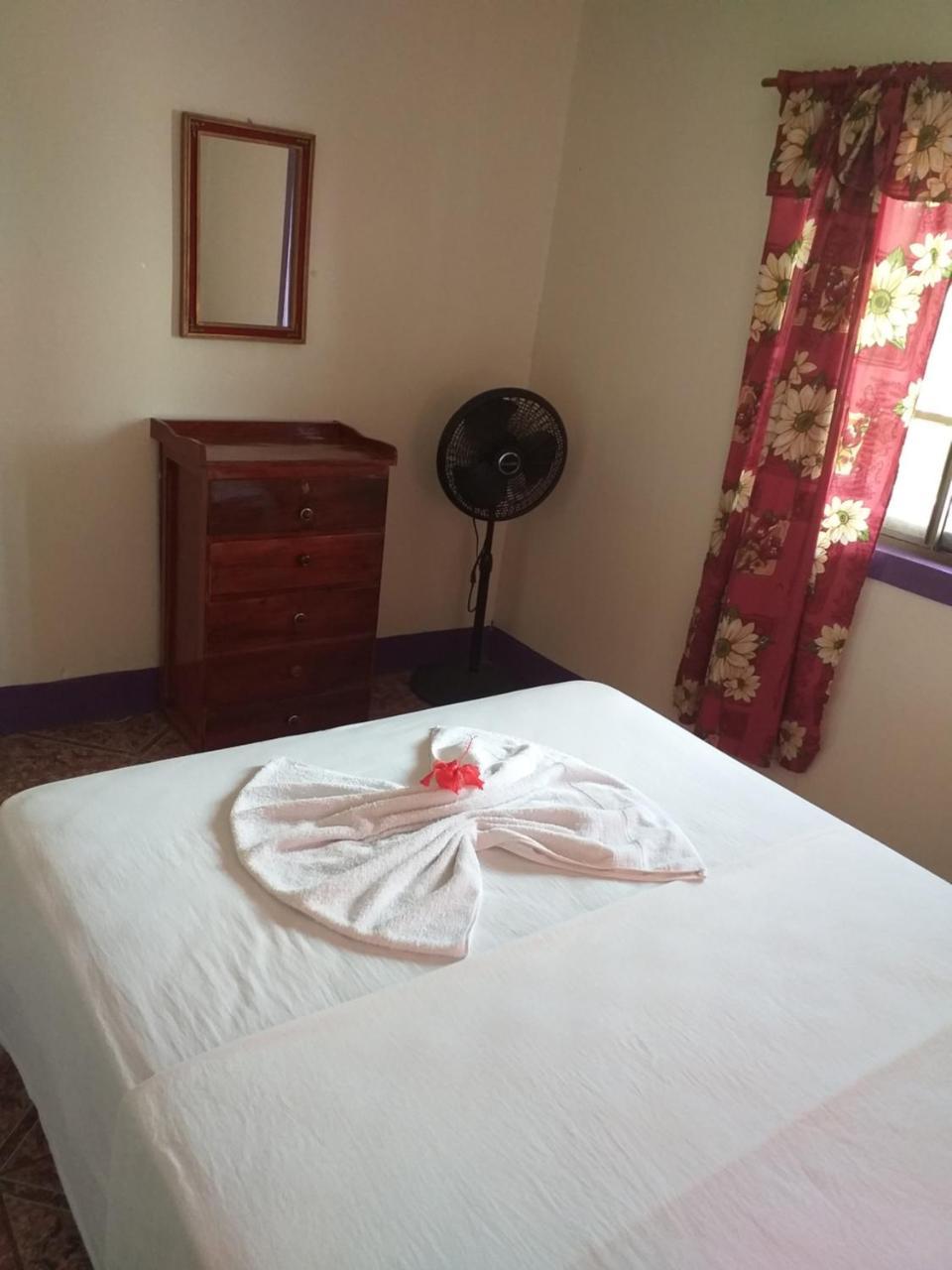 Sea View Hotel Pulau Little Corn Bagian luar foto